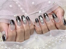 ミヌ(Minou)/フラッシュ×黒グラデ