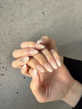 ネイルサロン プラナージュ(Planage)の写真/シンプルだけど周りと差がつく、上品な指先に♪シンプルな中にも可愛さをプラスしたデザインで気分もUP☆