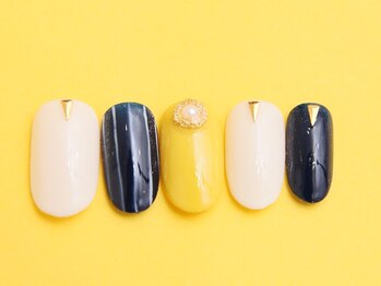 ネイルヴィーナス(NailVenus)/ストライプネイル♪