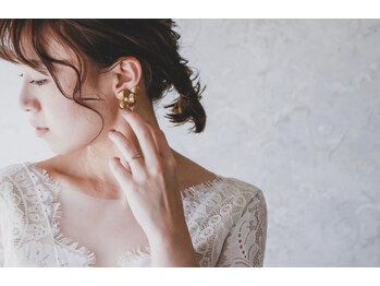 グランパルティータ(Gran Partita)/ブライダルヘア―ドレンタル