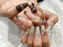 ネイルサロン ミント(Mint)/非対称ニュアンスネイル♪