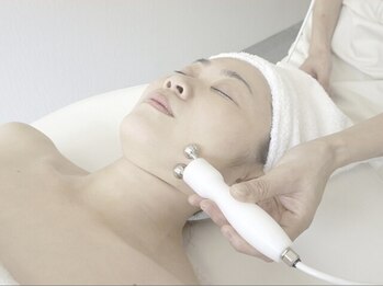 アーチ(AR-CH.)/低周波リフティング