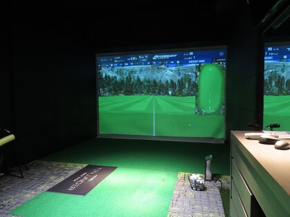 アザブ テン アンダー ゴルフ ジム(AZABU TEN_UNDER GOLF GYM)の写真