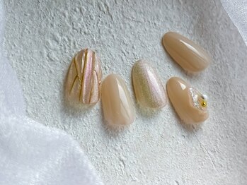 マイ ネイル 銀座店(Mai Nail)の写真/【朝10時~営業】偏光マグネット×ヌーディーカラーで創りあげる大人可愛いニュアンス*洗練された印象に―。