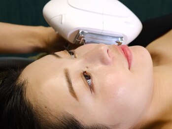 ぐりーんりぷるの写真/【特別価格◎全身まるごと脱毛】都度払いOK＆選べる部位♪細部までケアして透明感あふれるツルすべ肌へ。