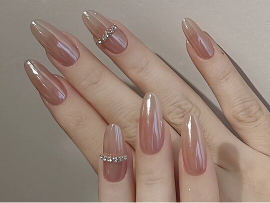 2025年冬トレンド】ワンカラーのネイルデザイン集(ハンド  