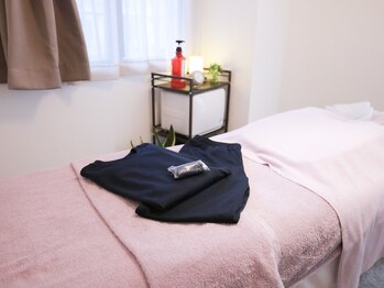 ヨギート(yogate)/リンパ/骨盤矯正/ヘッドスパ小顔