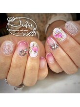 ジュジュ(Juju)/大人チューリップネイル