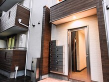 ライクミーアイラッシュ(Like me eyelash)の雰囲気（まだ新しいこちらの建物の１階になります♪）