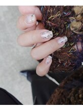 めぐみのネイルサロン/小花ネイル　4本まで