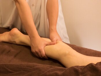 アイリス鍼灸マッサージ 上野院(Iris鍼灸マッサージ)の写真/【贅沢アロマリンパマッサージ90分コースあり◎】日々の疲れをじっくり癒します♪お身体に贅沢なご褒美を◎