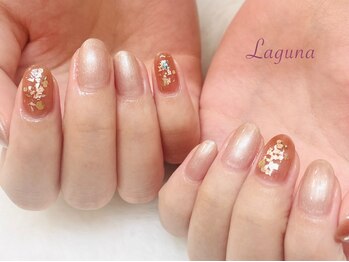 ラグウナ(Laguna)の写真/【シンプルだからこそ際立つ技術力×美しさ！】シンプルネイル４週間以内オフ無料☆爪にお悩みの方必見◎