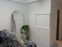 マシェリ ヴィヴィ(macheri vivie)の雰囲気（白基調のお部屋）