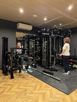 アチーブ フィットネス(ACHIEVE FITNESS)/ペアでトレーニングも可能です♪