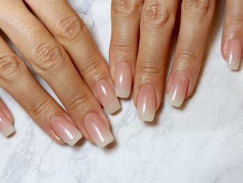 モアニ ヒロオ 恵比寿店(MOANI Hiroo)/馴染み花びらネイル