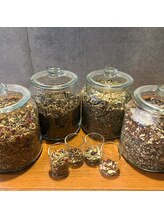 よもぎ蒸し通い放題 YOMOGii【ヨモギー】よもぎ蒸し専門・富士宮店/お好きなハーブをブレンド