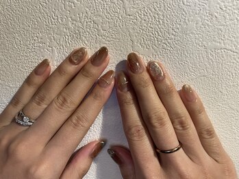 ヌール(nur.)/ニュアンスネイル