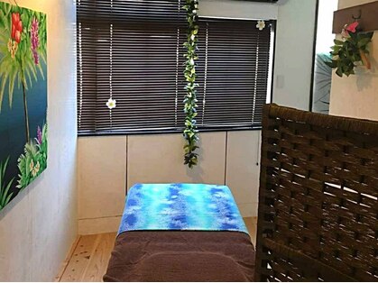 ウリウリ(ULI ULI)の写真