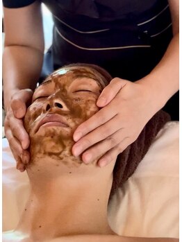 エイジングレスサロン ココロ 八女店(COCORO)の写真/細胞レベルで美肌作りをサポート◎エクソソームハーブピーリングを使い、お肌の根本からしっかり毛穴ケア!