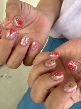 ワンフォアスマイル 北谷店(One for smile)の写真/【定額で楽しむ美爪デザイン！】上品シンプルから華やかまで幅広くお任せ♪手足の同時施術も可能◎