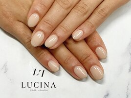 c-239 大人上品シンプルネイル