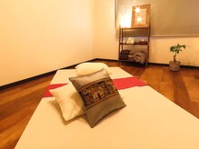 月と蓮の雰囲気（完全個室のプライベートサロン。）