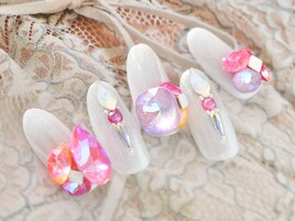 ビジューネイル