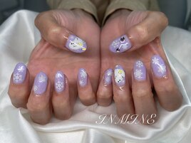 可愛い雪だるまと雪の結晶ネイル