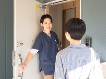 たすき鍼灸治療院の雰囲気（完全予約制、マンツーマンで一人一人のお悩みに向き合います）