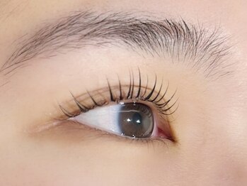 フィッカ(FIKKA)の写真/お目元のお悩みは《FIKKA》にお任せ★丁寧なカウンセリングと高い技術力で理想のお目元を実現いたします♪