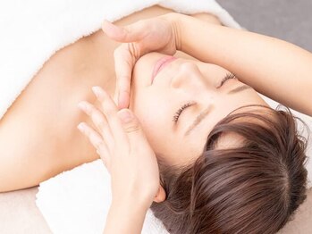 アライメント 自由が丘(Alignment)の写真/国家資格保有のスゴ腕のスタッフ揃い◎骨から変えるから戻りにくい[頭蓋骨小顔矯正]で見違えるほど小顔に!!