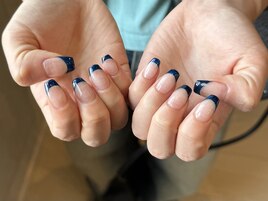 ネイビーフレンチネイル