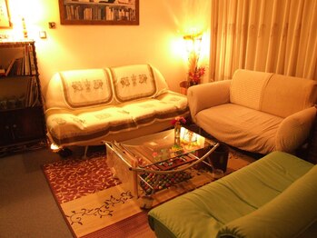 癒しの源/夜、優しい色の照明に変えます~