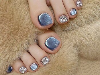 リオラネイル(Liora Nail)の写真/足元からオシャレを楽しむ★高技術×抜群のセンスでトレンド感のある足元を演出♪パーツ豊富！持込み可♪