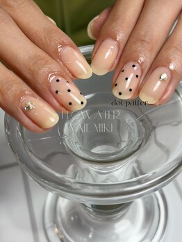 dot nail