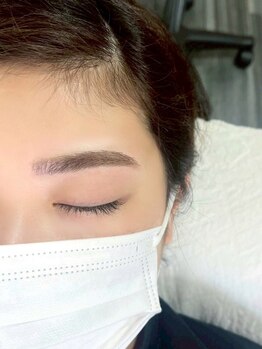 エルア 高槻店(elua)/パリジェンヌ/マツパ/アイブロウ