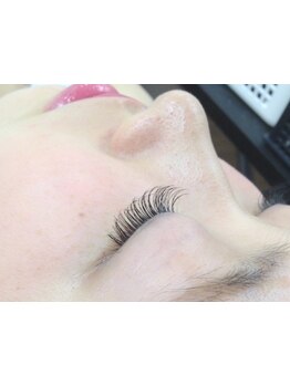 ナチュラル上品な目元にしたい