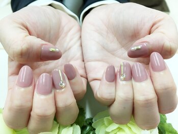 プルミエ ネイル(Premier Nail)/ゴールドラインテープ