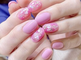 ピンクのシェルネイル☆