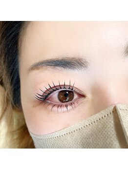 エムプラス サロンモモ アイラッシュ(m+ Salon momo eyelash)/上下lash lift