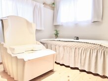 ヨサパーク ハーブ 温 東花園(YOSA PARK Herb 温)の雰囲気（こだわった椅子とハーブを最大限に引き出してくれる優れもの◎）