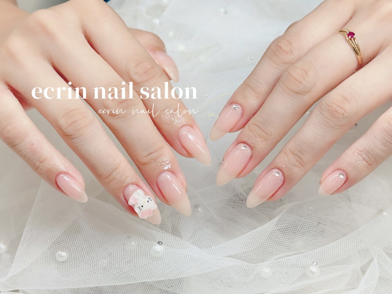 2026年冬トレンド】ホワイト ワンカラー ハンドのネイルデザイン集