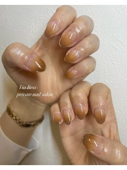 ティアベス(Tia Bess)/ミラーで囲みグラデ