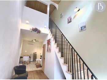 リアンアンドミー(Lien&me)/店内写真・階段