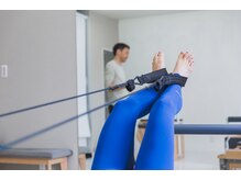 ピラティススタジオ(Pilates studio 26)の雰囲気（正しく股関節と脚を動かし、歪みなく動かせるようになります。）