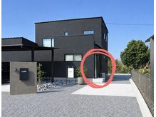 グリーフ(Gleef)の雰囲気（サロンの外観です。赤丸がサロンの入口です。）