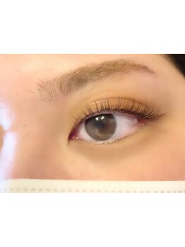 ナチュラル上品な目元にしたい