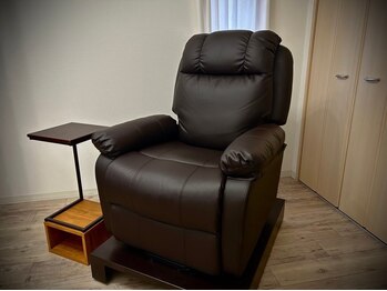 ビー(b.)/座り心地◎リクライニングチェア