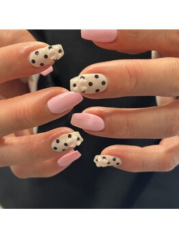 シードネイル(Seed nail)/【持ち込みネイル】ドットネイル