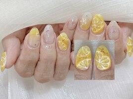 夏に人気爽やかフルーツネイル